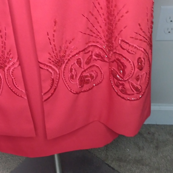 RED 4 piece ensemble - Picture 2 of 9